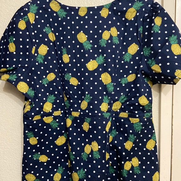 SOLD JAANUU PEPLUM SCRUB TOP - Picture 5 of 7